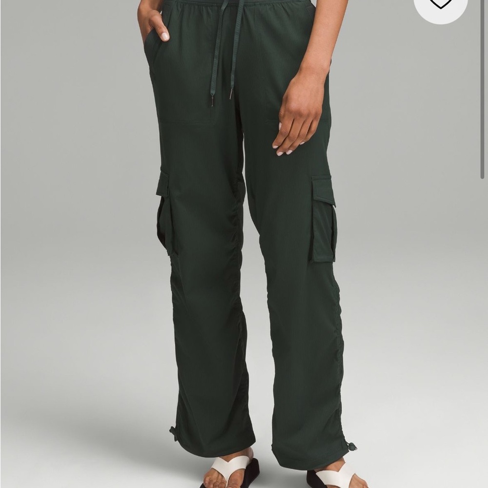 NWT Lululemon Dance Studio Relaxed fit MR Cargo Pant